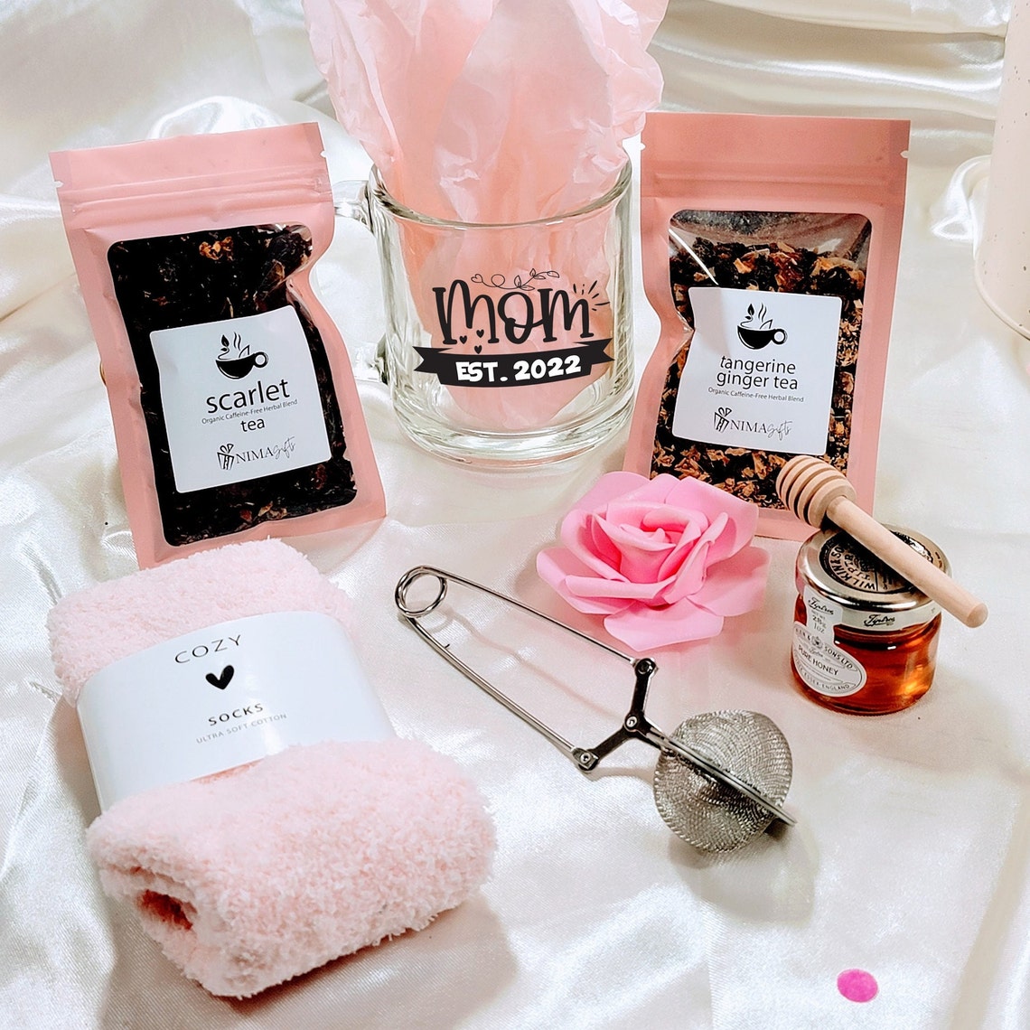 Expecting Mom Gift CONGRATULATIONS Pregnancy Basket, Mom to Be Organic Pregnant Maternity Self Care, All Trimester Pregnancy Bump Gift Box -MTGB12