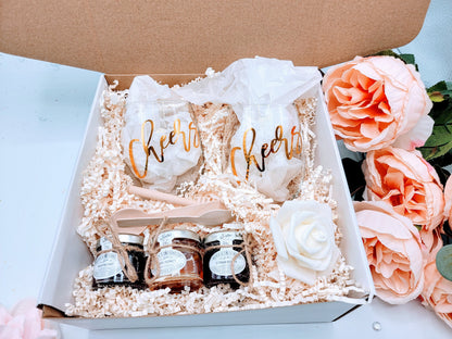 Personalized Housewarming Gift Box – The Perfect New Home Gift for Friends, Clients & Loved Ones. Celebrate Their New Space Today!- HWGB04