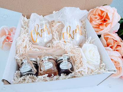 Personalized Housewarming Gift Box – The Perfect New Home Gift for Friends, Clients & Loved Ones. Celebrate Their New Space Today!- HWGB04