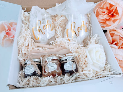 Personalized Housewarming Gift Box – The Perfect New Home Gift for Friends, Clients & Loved Ones. Celebrate Their New Space Today!- HWGB04