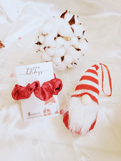 Personalized Christmas gift box for women with a gift set, including a festive basket and iced coffee glass tumbler.