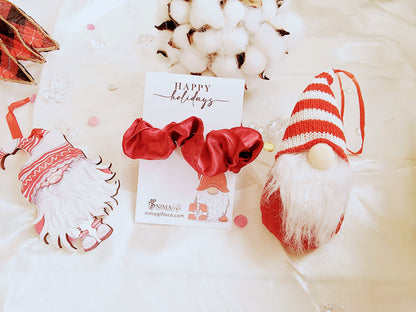 Personalized Christmas gift box for women with gift set, Christmas basket, and iced coffee glass tumbler by NIMA Gifts