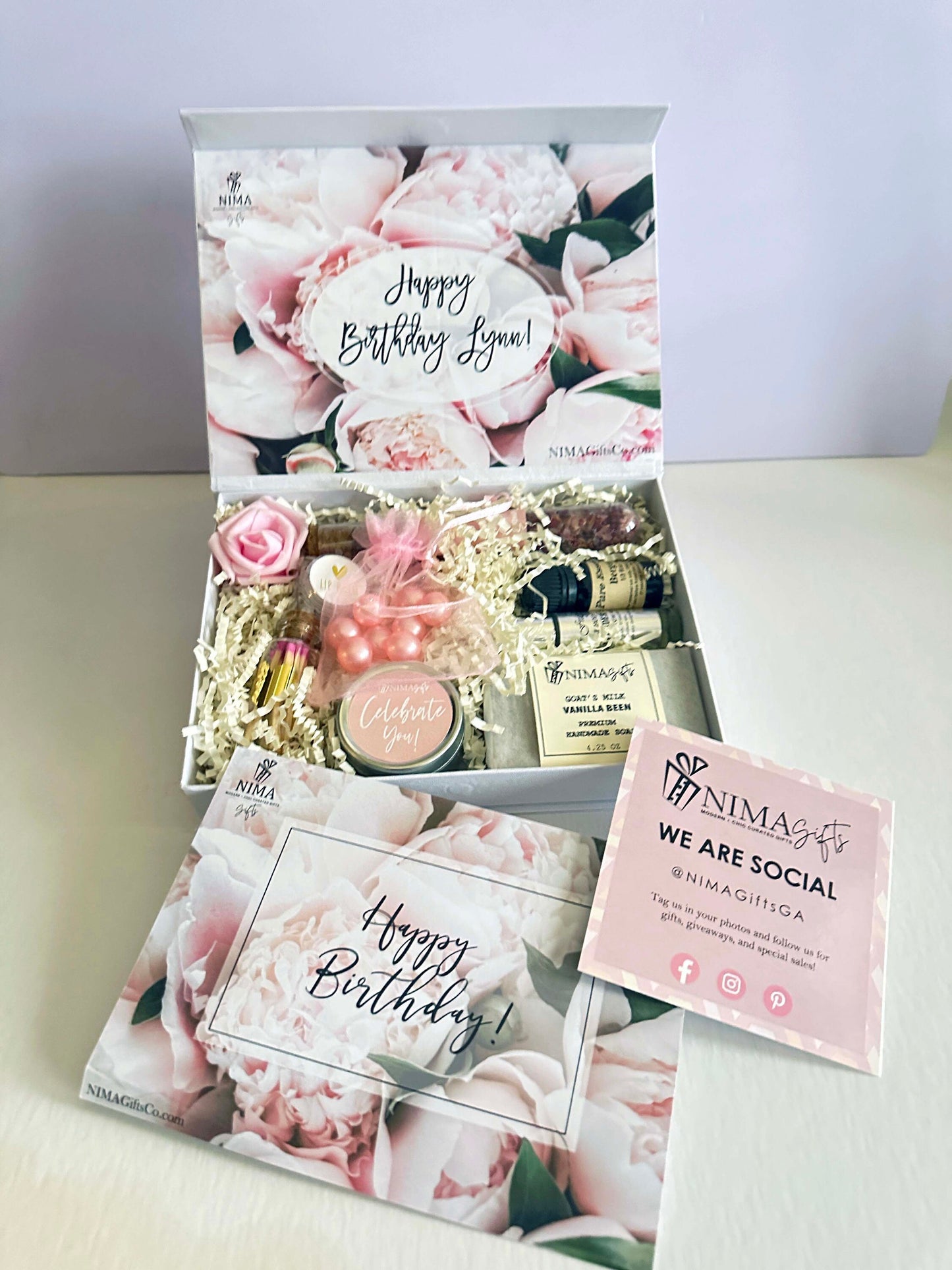 Personalized Luxury Spa Gift Box – Birthday Gift for Mom, Best Friend, or Sister – Self-Care Set – SBDS02