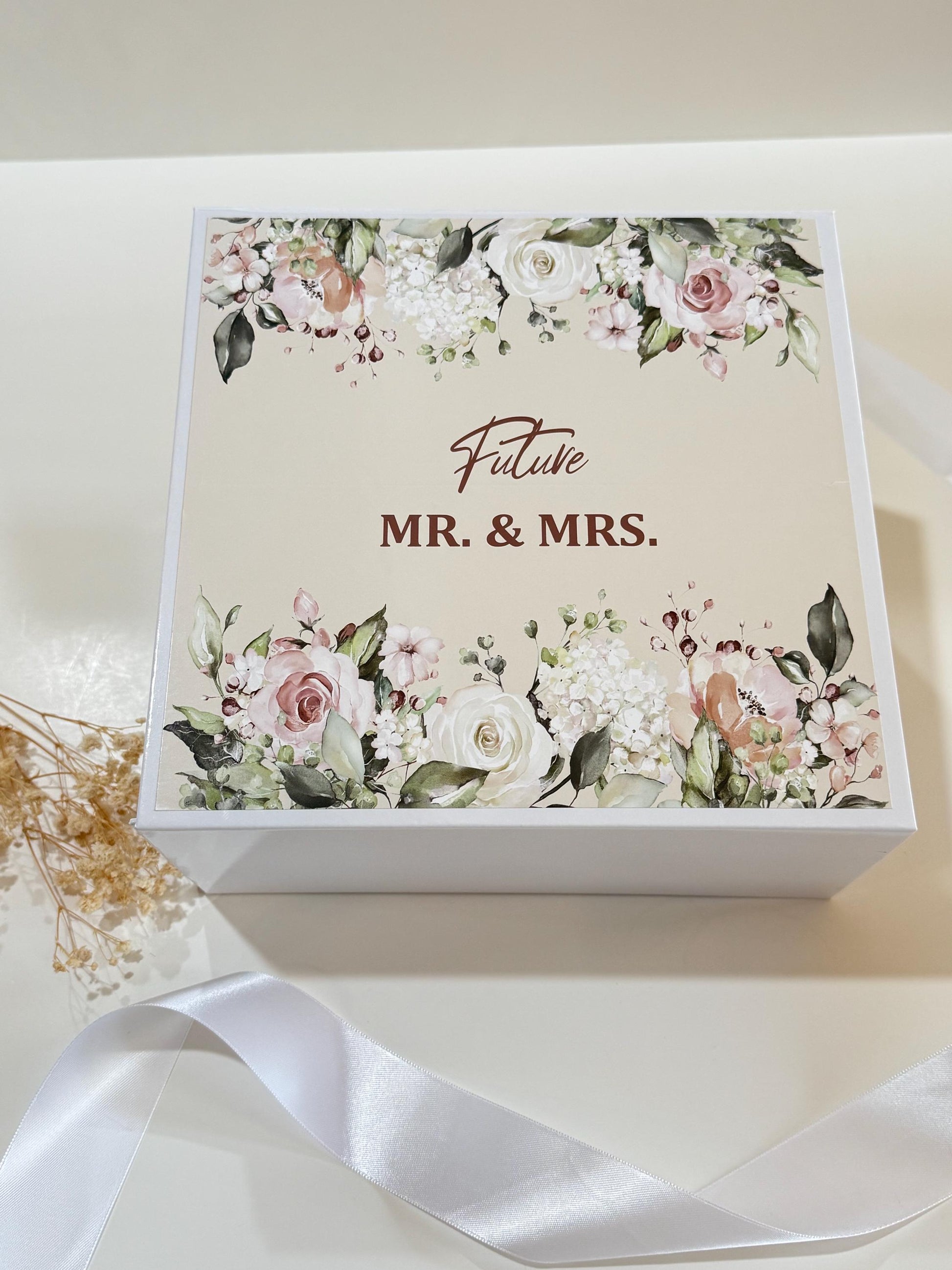 Engagement Gift for Couple, Personalized Engagement Gift Box, Mr and Mrs Gift Set, Custom Gift for Her and Him - EGFC03T